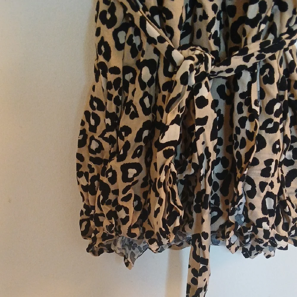 Ava & Viv  Leopard Print Blouse - Wrap Design - Picture 3 of 11